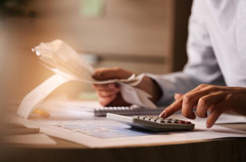 As a business owner taxes can be daunting. In this article, we'll discuss the key ways of saving money on business taxes in the USA.